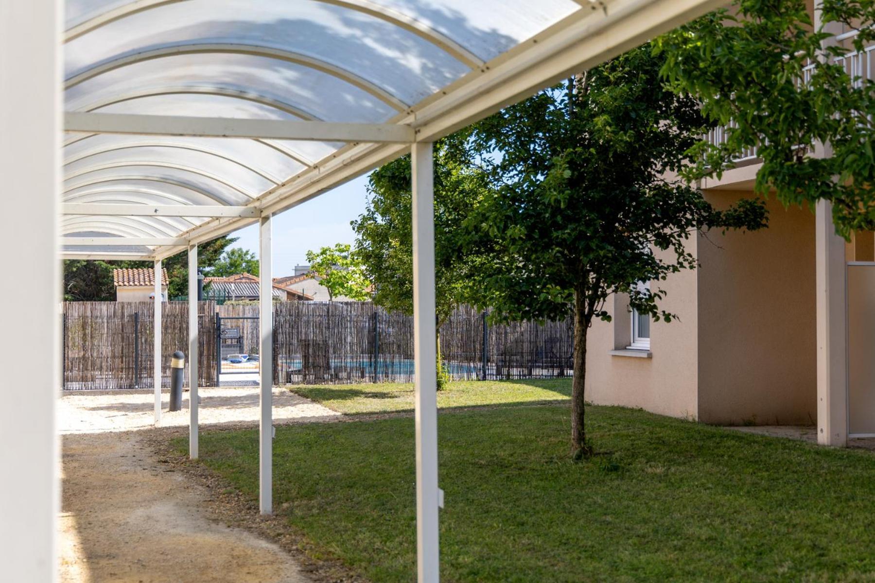 Patio Parc Residence Argenton-l'Eglise Екстер'єр фото
