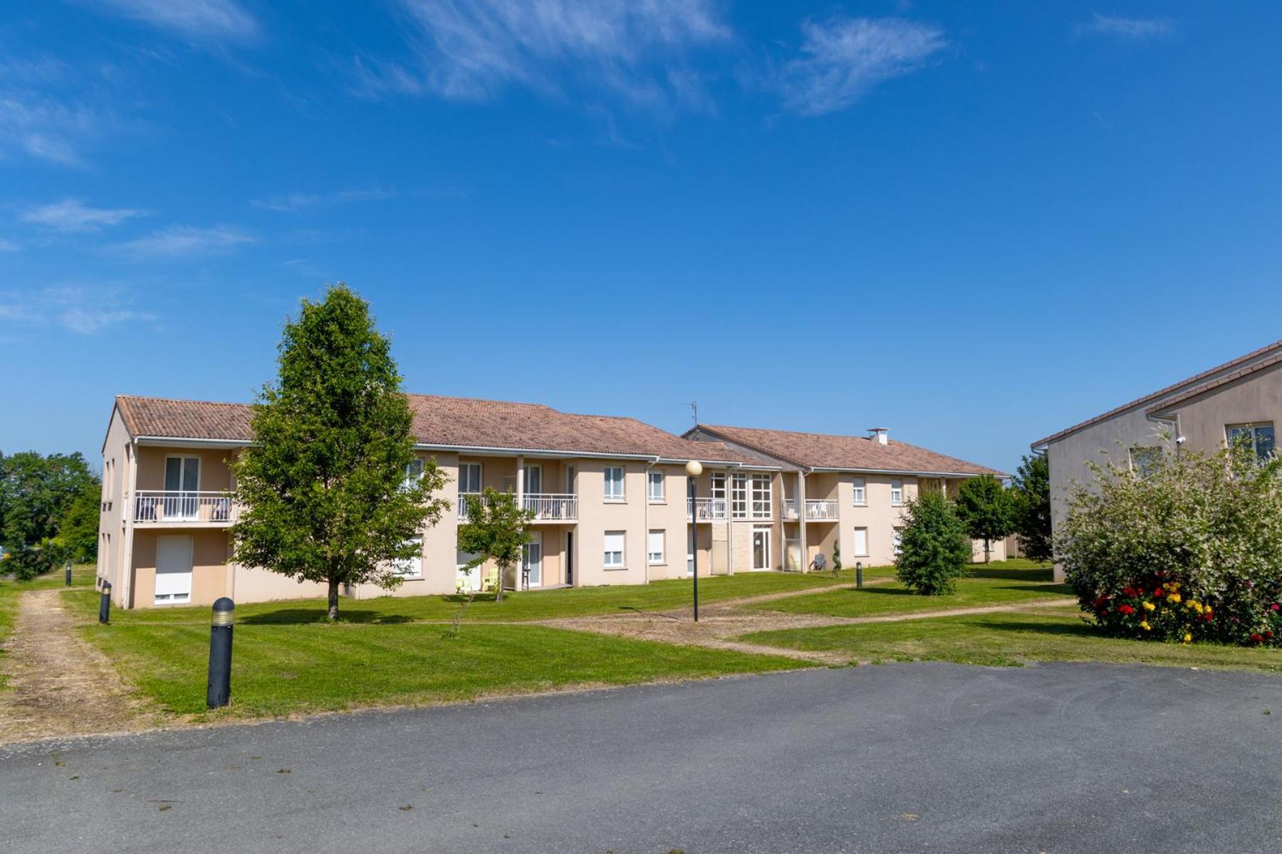 Patio Parc Residence Argenton-l'Eglise Екстер'єр фото